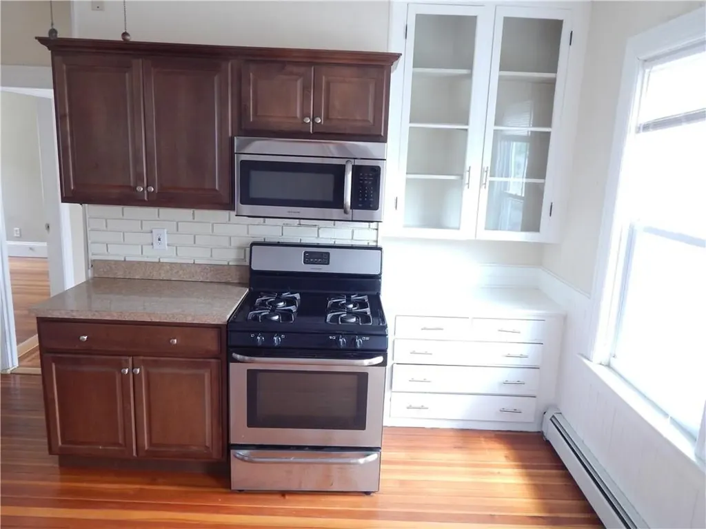 102 104 Oakland Avenue Providence RI 02908
