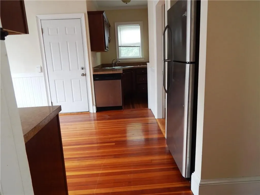102 104 Oakland Avenue Providence RI 02908
