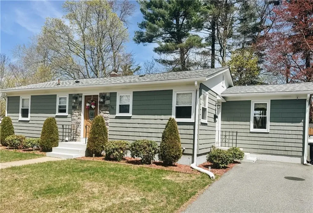 24 Coventry Drive Coventry RI 02816