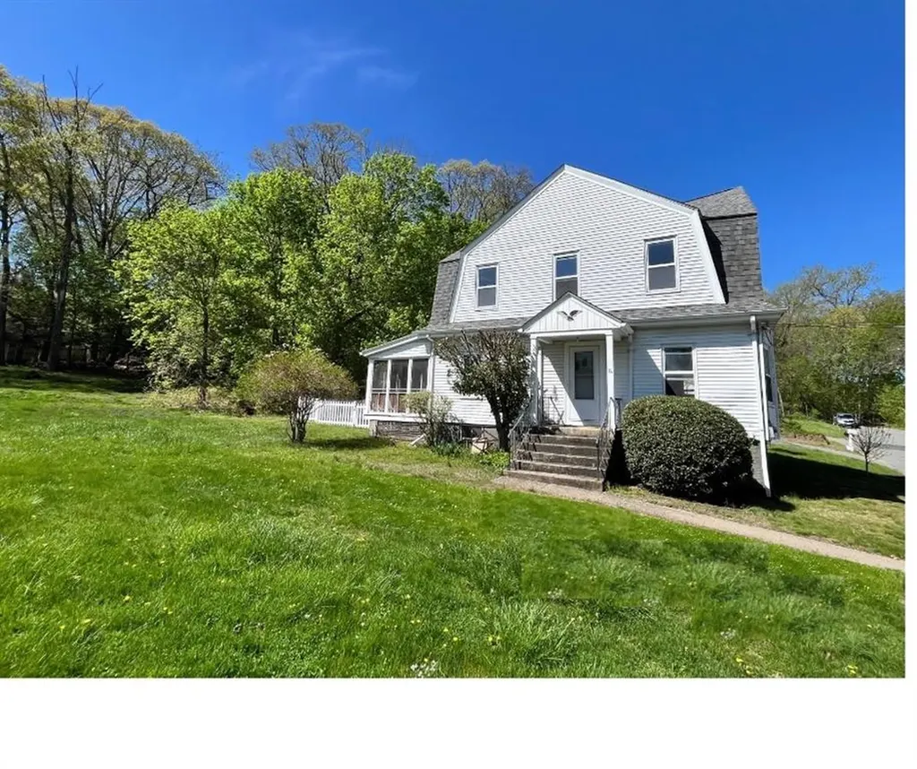 27 Knowles Street Lincoln RI 02865