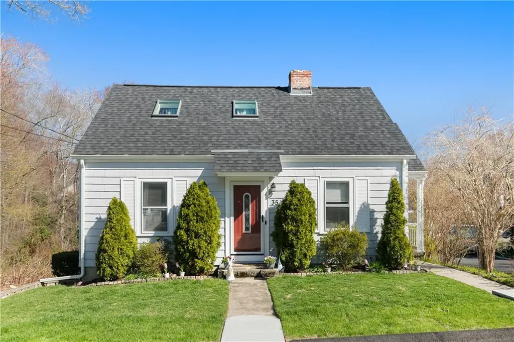 35 Sunset Avenue West Warwick RI 02893