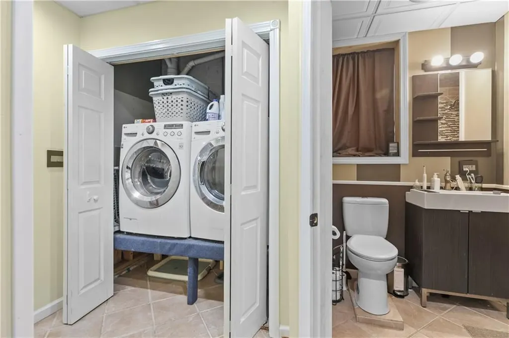 35 Sunset Avenue West Warwick RI 02893