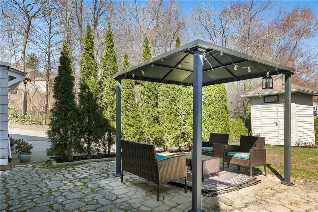 35 Sunset Avenue West Warwick RI 02893