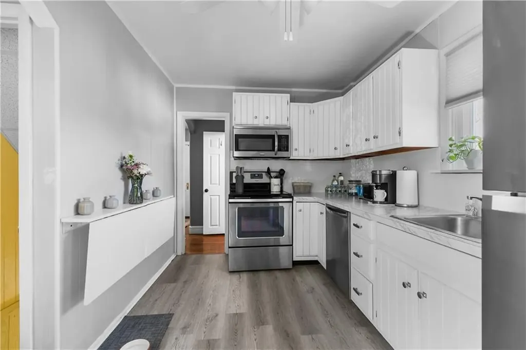 35 Sunset Avenue West Warwick RI 02893