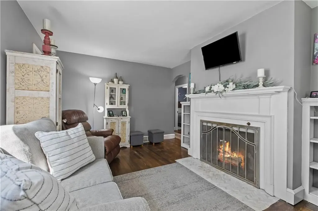 35 Sunset Avenue West Warwick RI 02893