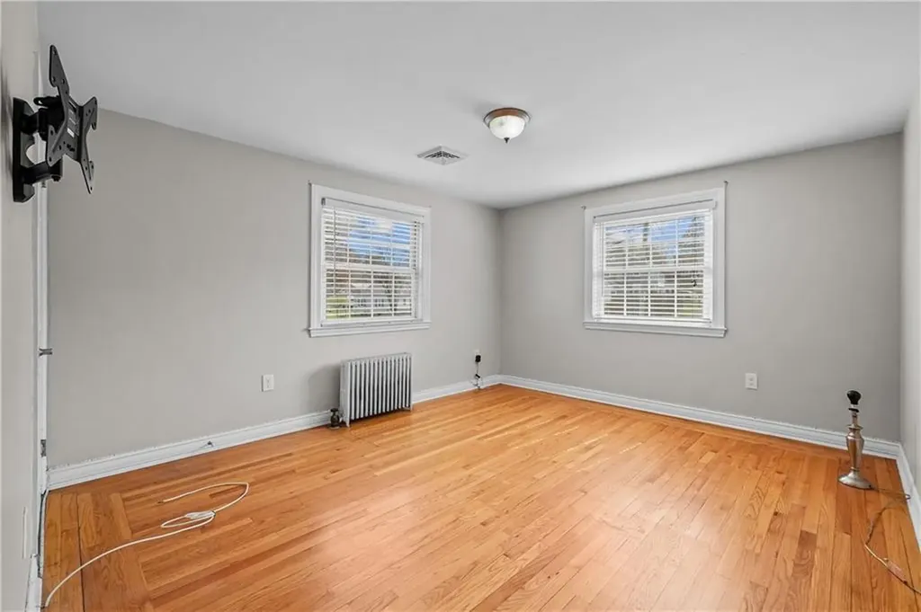 21 Delway Road East Providence RI 02914