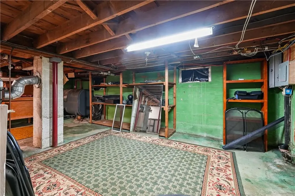 21 Delway Road East Providence RI 02914