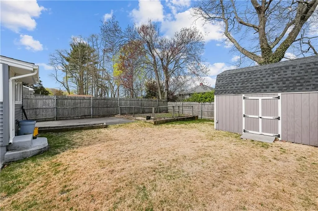 21 Delway Road East Providence RI 02914