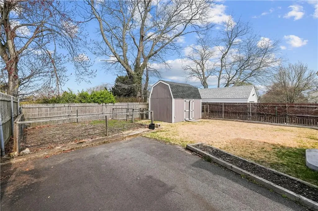 21 Delway Road East Providence RI 02914