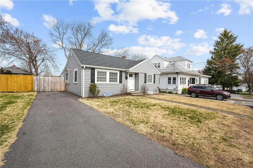 21 Delway Road East Providence RI 02914