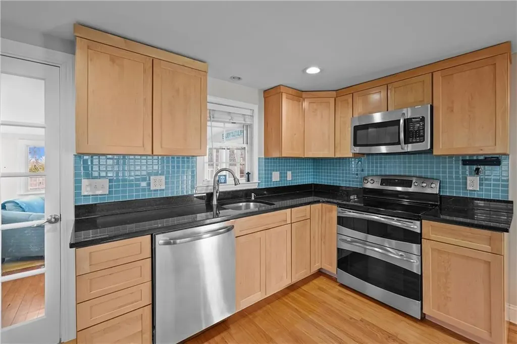 21 Delway Road East Providence RI 02914