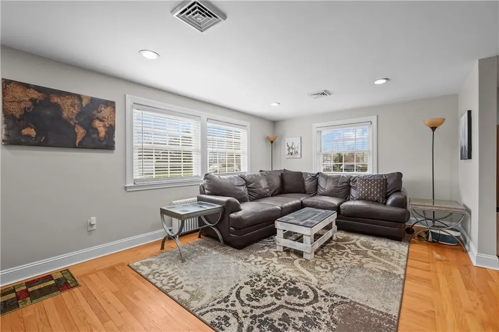 21 Delway Road East Providence RI 02914