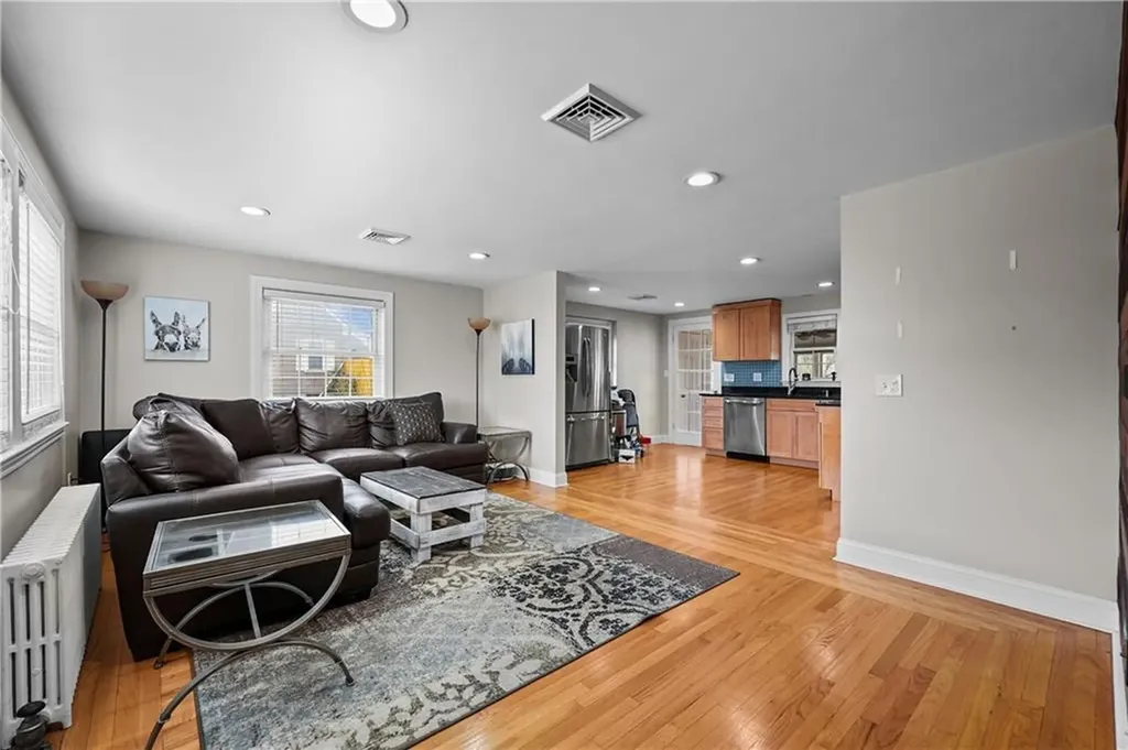 21 Delway Road East Providence RI 02914