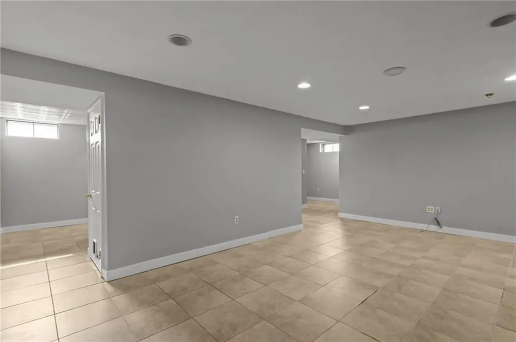 71 Tampa Avenue Warwick RI 02889