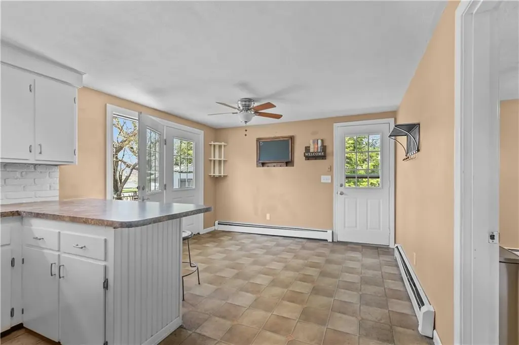 93 Sefton Avenue Warwick RI 02889