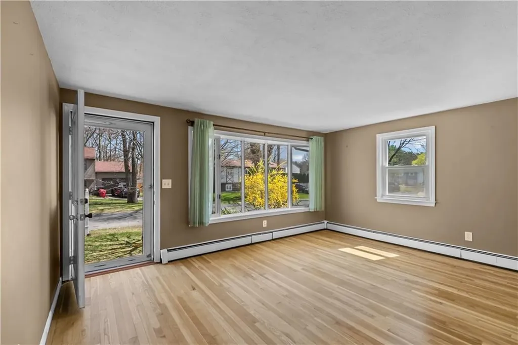 93 Sefton Avenue Warwick RI 02889