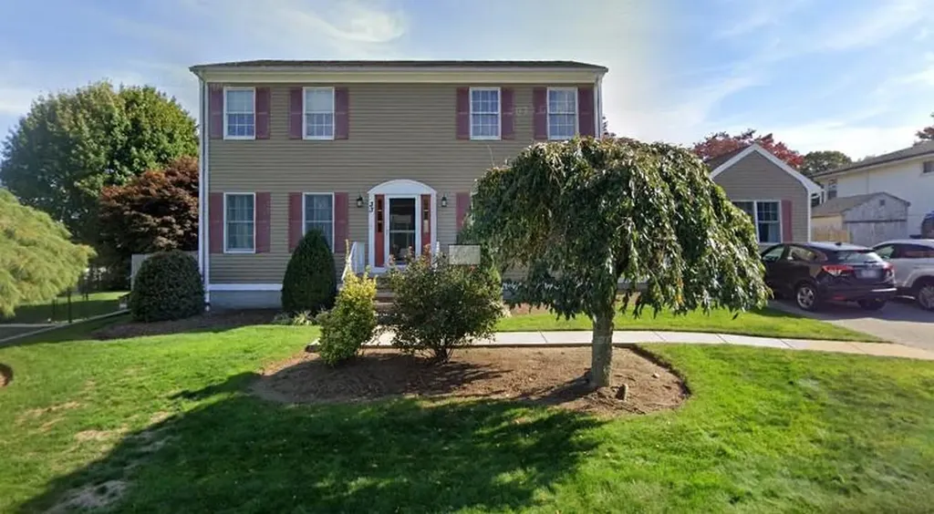33 Farwell Street Cranston RI 02920