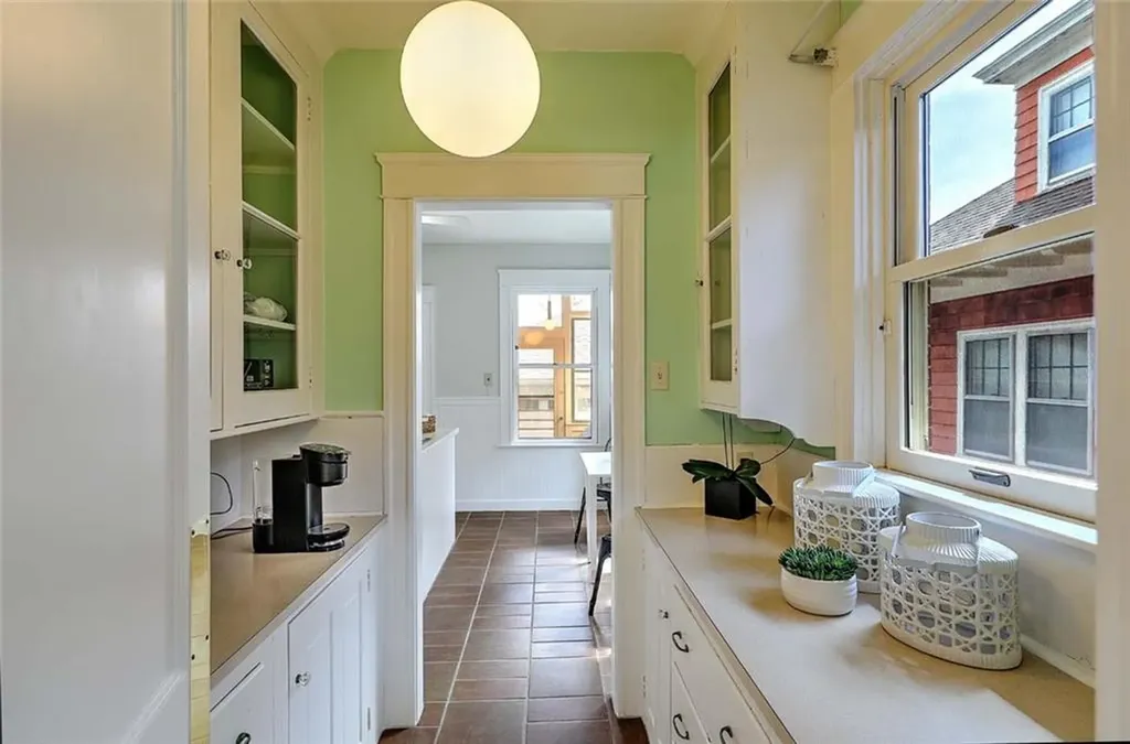 25 Brenton Avenue Providence RI 02906