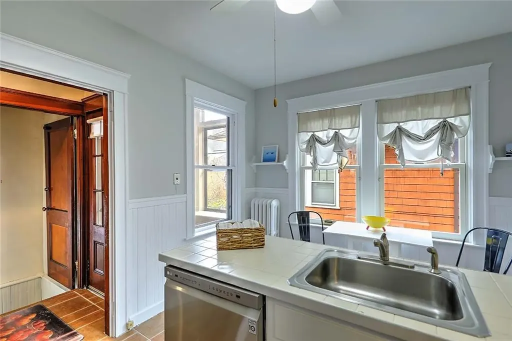 25 Brenton Avenue Providence RI 02906