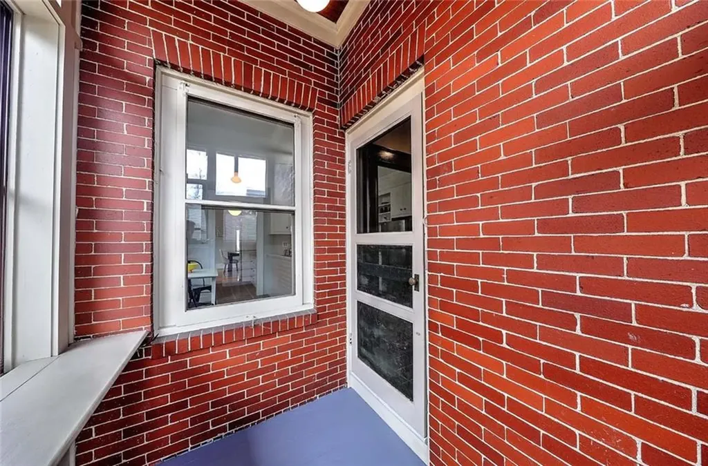 25 Brenton Avenue Providence RI 02906