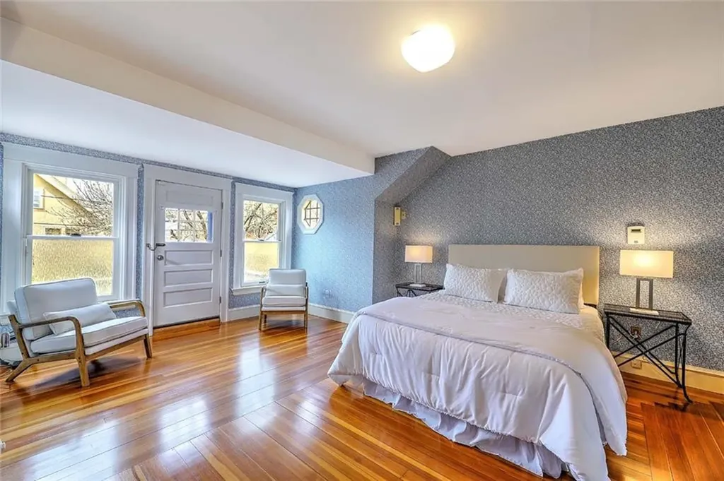 25 Brenton Avenue Providence RI 02906