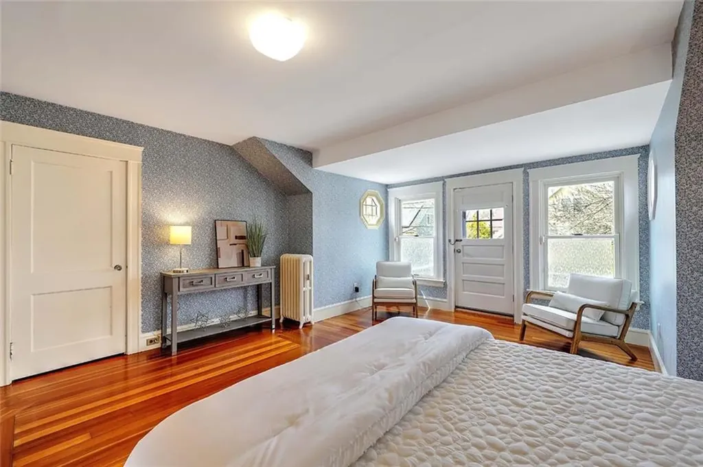 25 Brenton Avenue Providence RI 02906