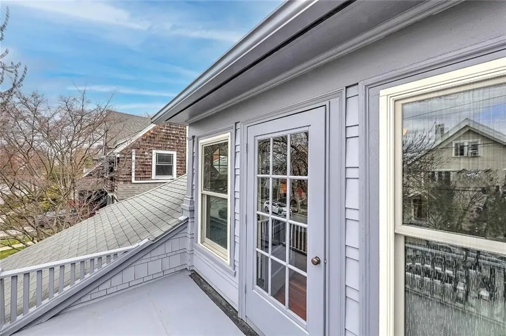 25 Brenton Avenue Providence RI 02906