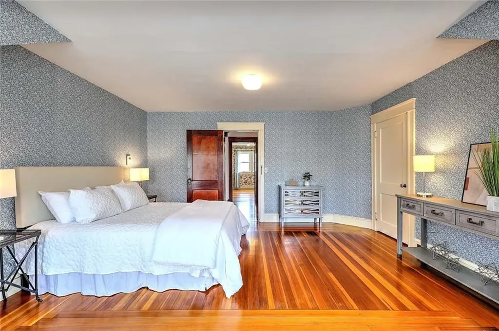 25 Brenton Avenue Providence RI 02906