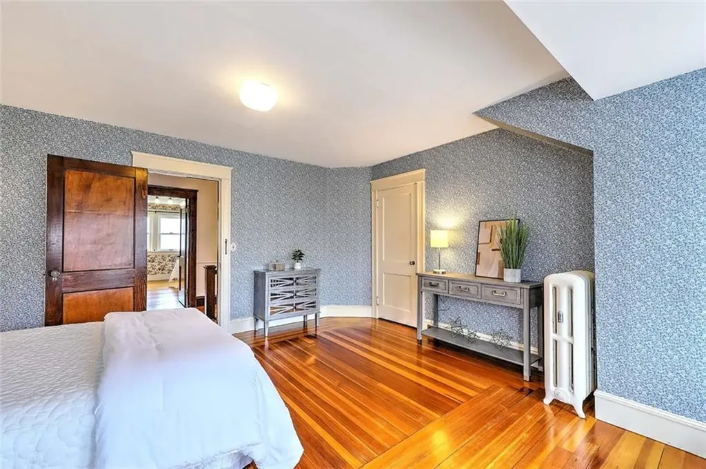 25 Brenton Avenue Providence RI 02906