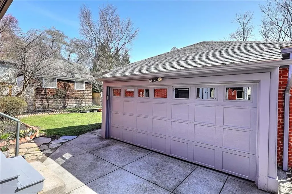 25 Brenton Avenue Providence RI 02906