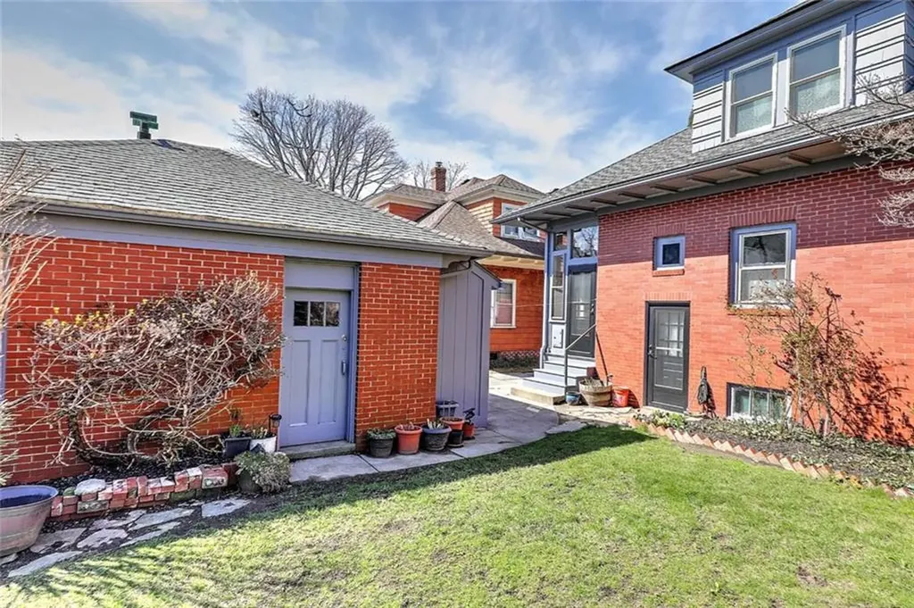 25 Brenton Avenue Providence RI 02906