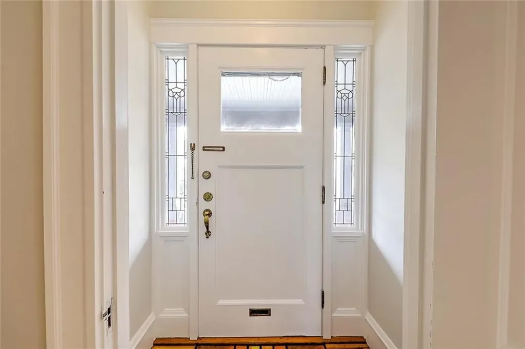 25 Brenton Avenue Providence RI 02906