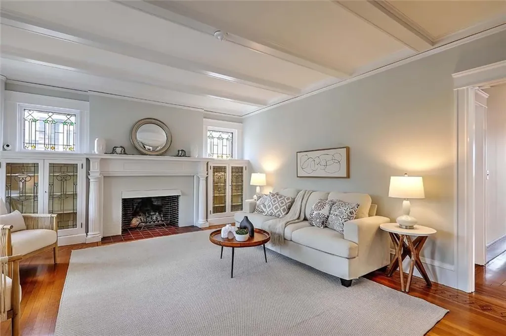 25 Brenton Avenue Providence RI 02906
