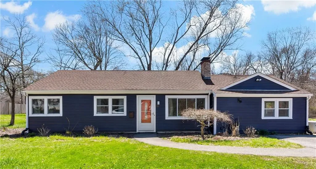 32 Sherwood Lane Barrington RI 02806