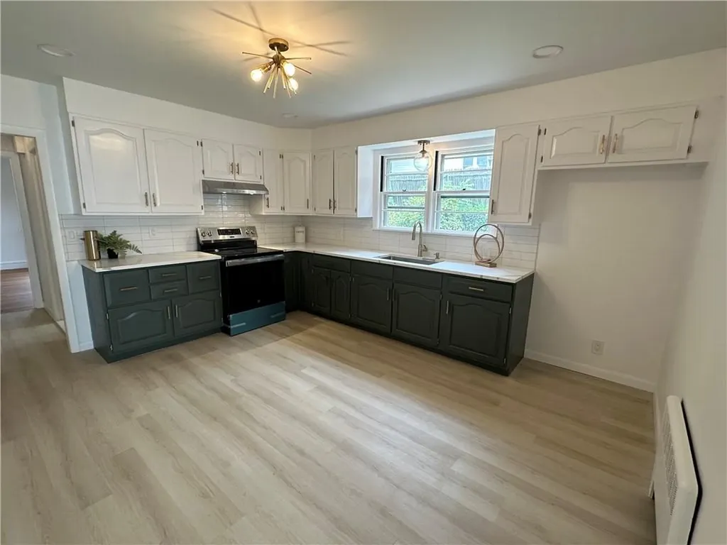 231 Gray Street Providence RI 02909