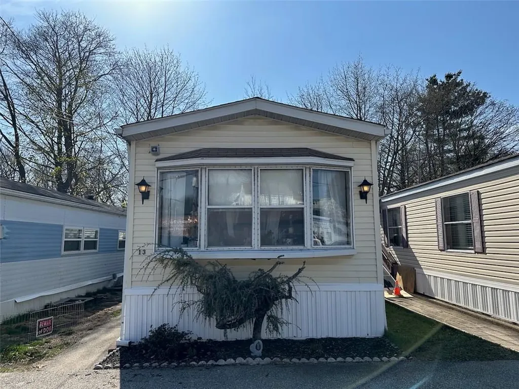 443 Dyer Street Cranston RI 02920