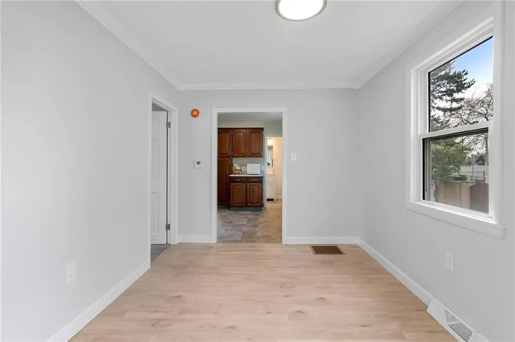 33 Morgan Street Portsmouth RI 02871
