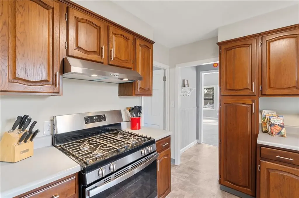 33 Morgan Street Portsmouth RI 02871