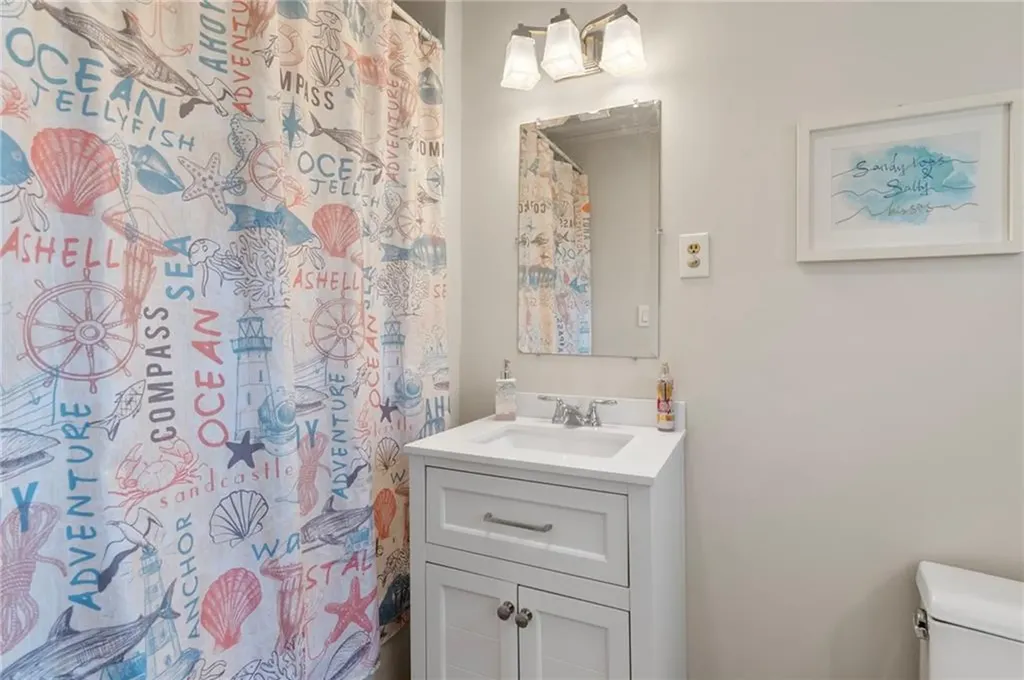 33 Morgan Street Portsmouth RI 02871