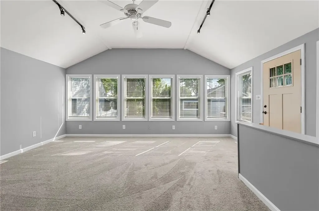 33 Morgan Street Portsmouth RI 02871