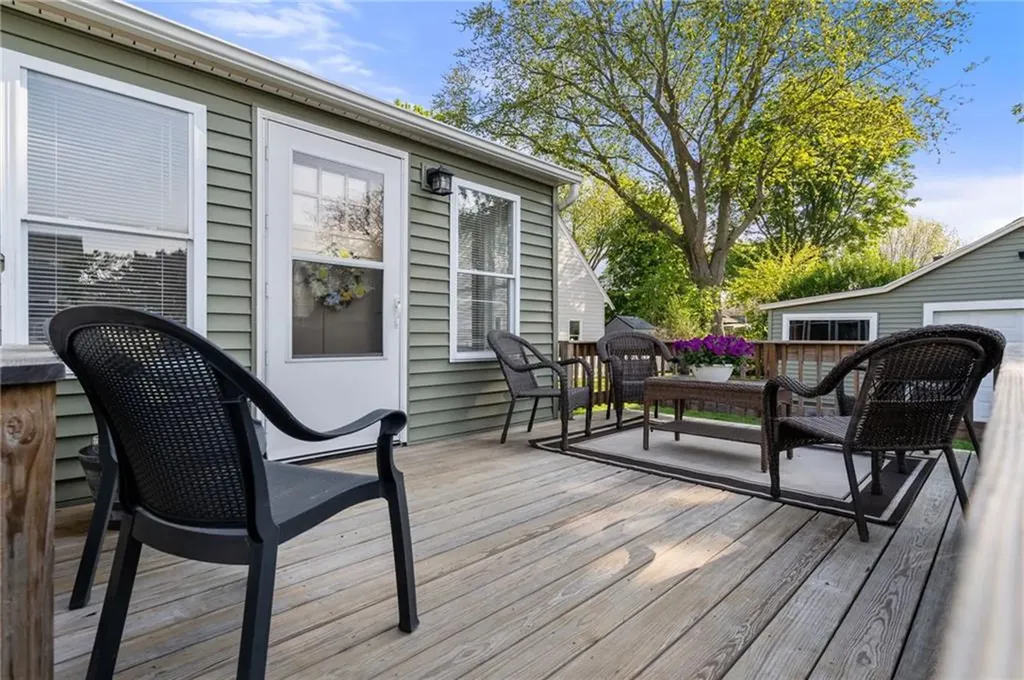 33 Morgan Street Portsmouth RI 02871