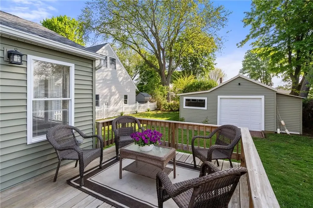 33 Morgan Street Portsmouth RI 02871