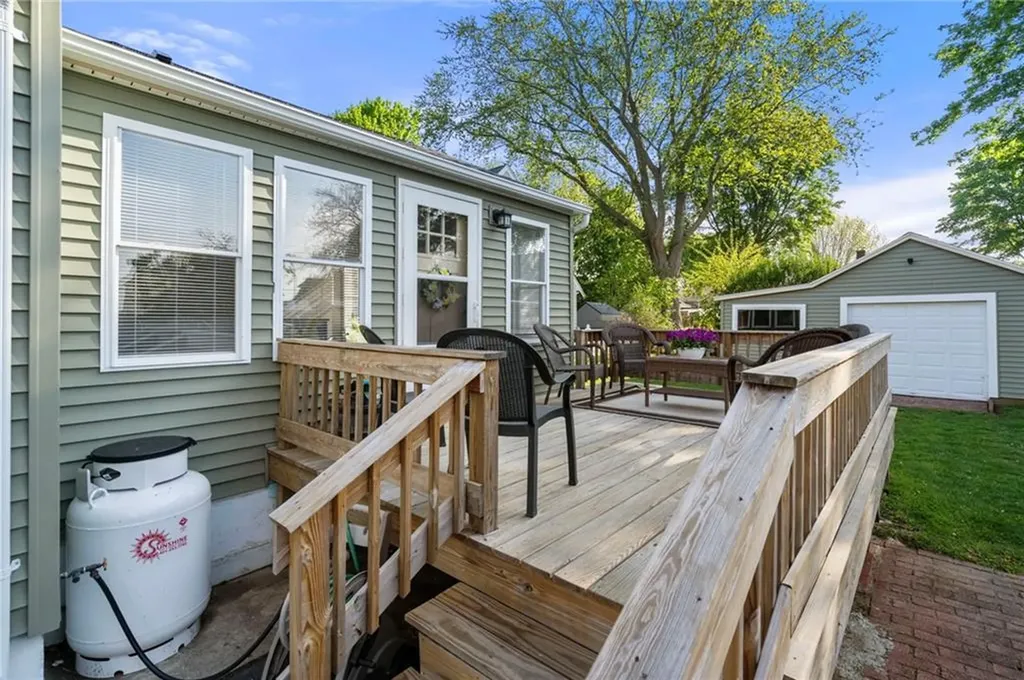 33 Morgan Street Portsmouth RI 02871