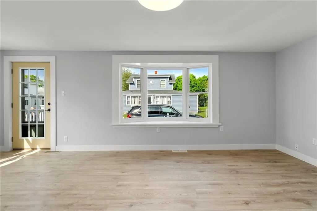 33 Morgan Street Portsmouth RI 02871