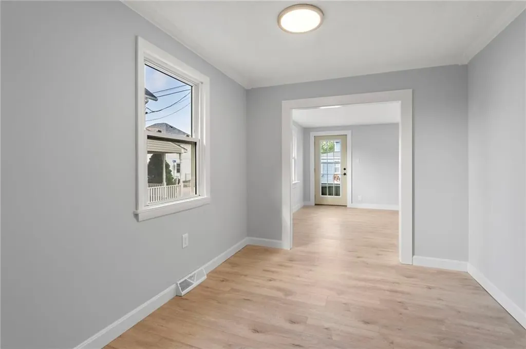 33 Morgan Street Portsmouth RI 02871