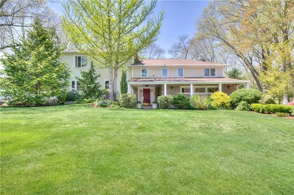 23 Pine Top Road Barrington RI 02806