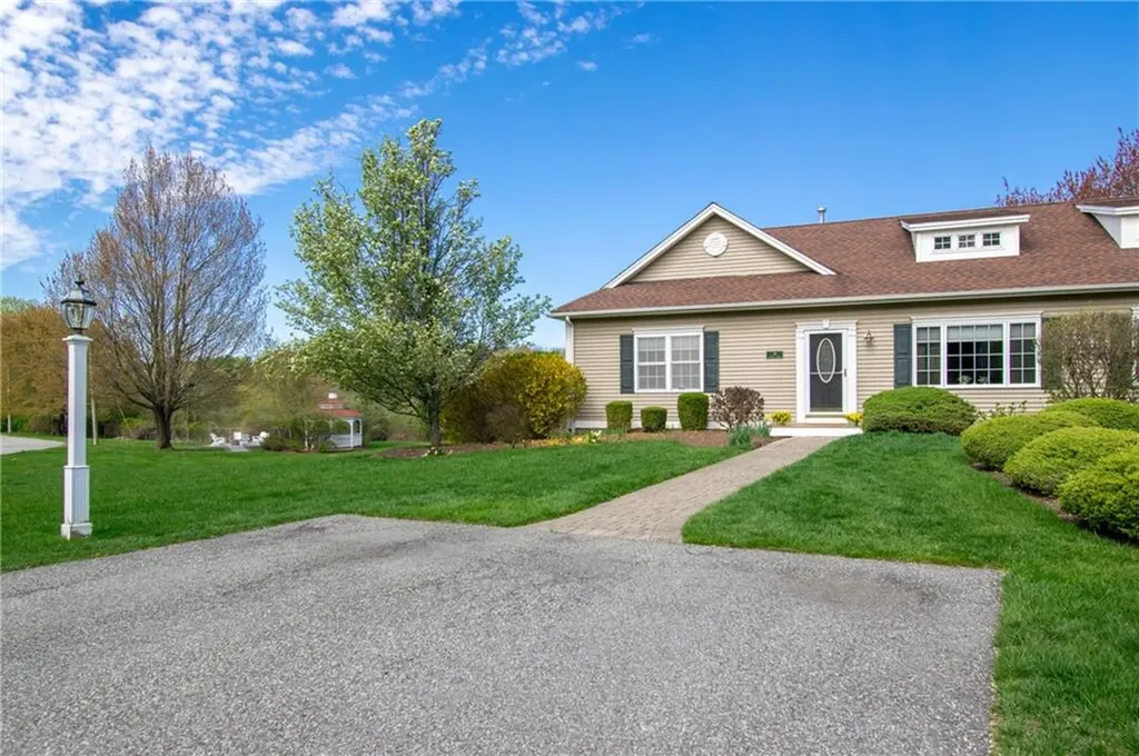 14 Leland Point Drive Portsmouth RI 02871