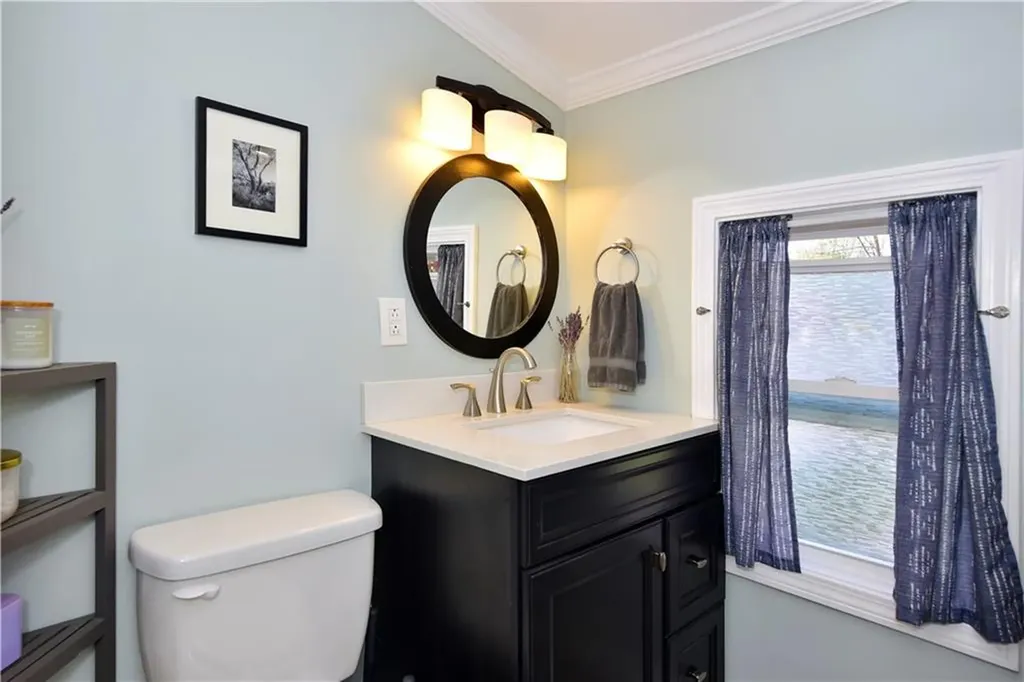 89 Rock Avenue Warwick RI 02889