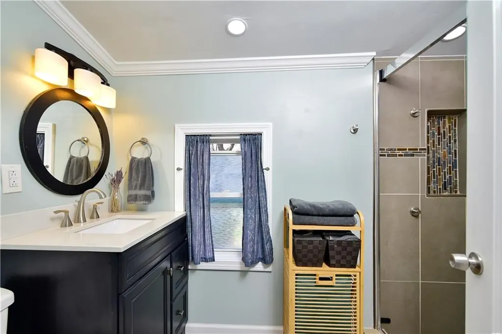 89 Rock Avenue Warwick RI 02889