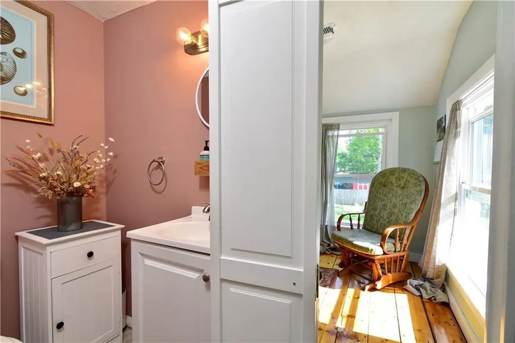 89 Rock Avenue Warwick RI 02889